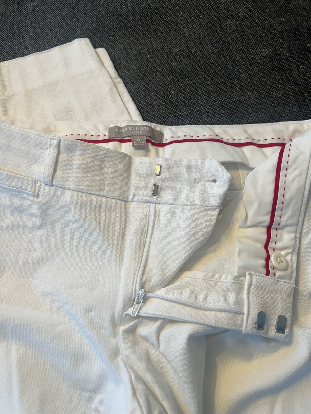 Banana Republic- Sloan Classic White Cropped Pants - Picture 4 of 7